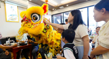 巴拿马唐人街热闹迎新年