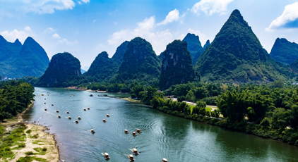 广西阳朔:游漓江 赏美景
