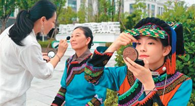 以激情诵读,讲好“中国故事”
